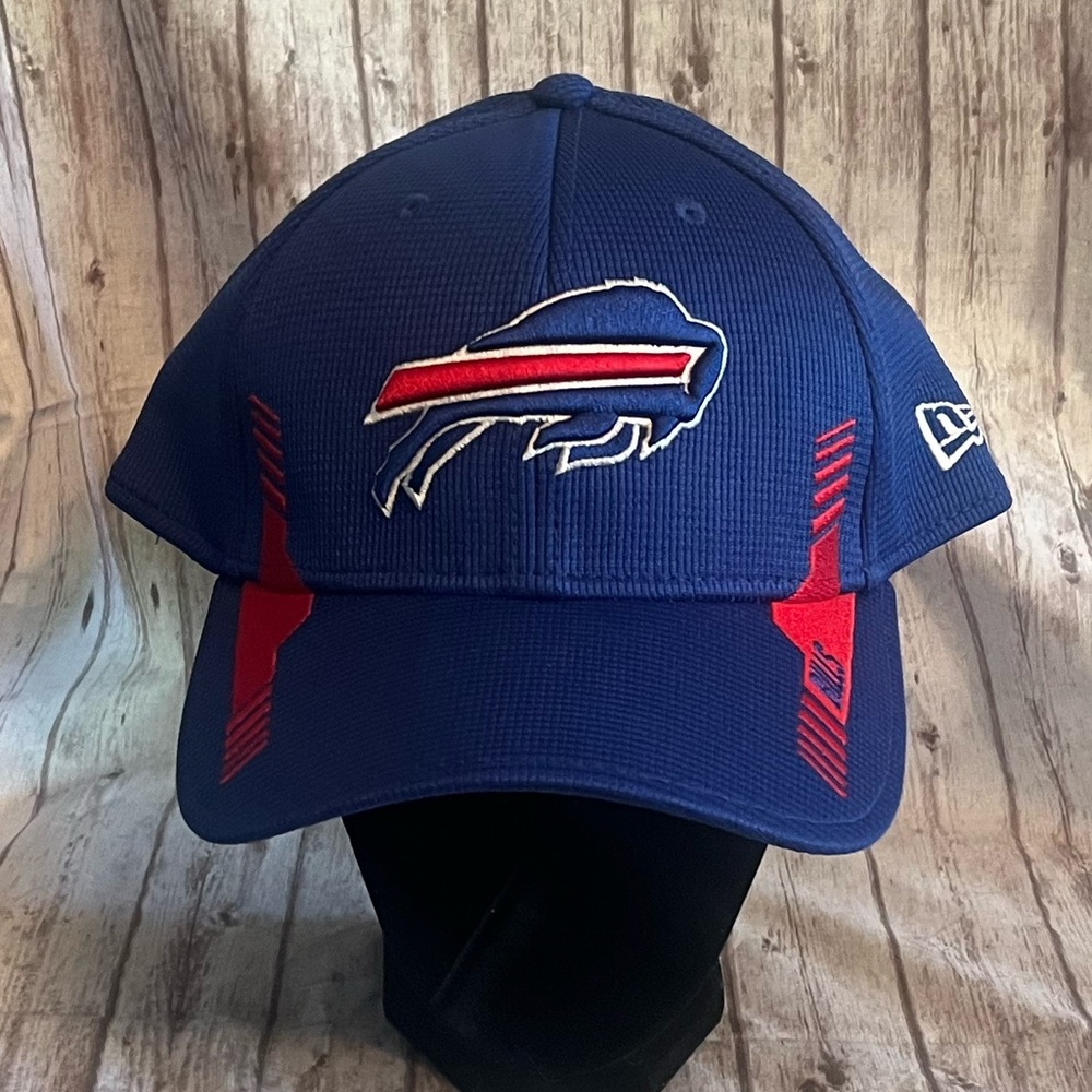 🧢🏈NFL Gently Used Unisex Buffalo Bills New Era Fitted Cap Size Large/XLarge
